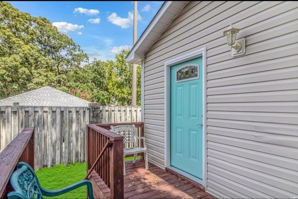 Toes in the Sand, 3 br 2 bath for fun and relaxing House in South Carolina