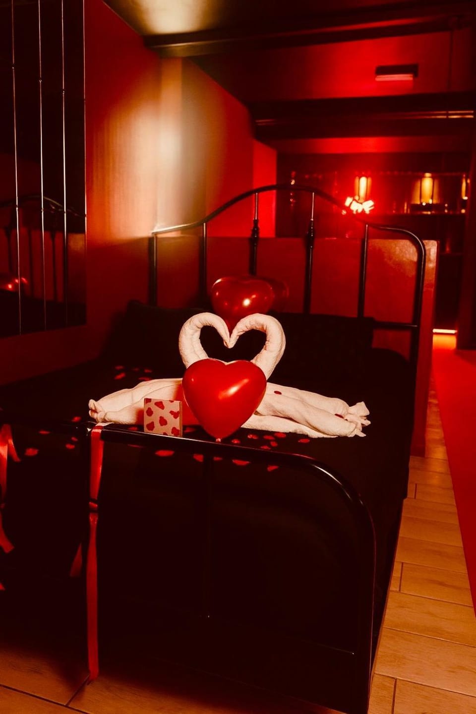 Love Room Les secrets interdits Apartment in Hauts-de-France
