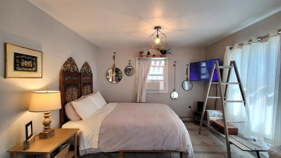 TV and multimedia, Bedroom