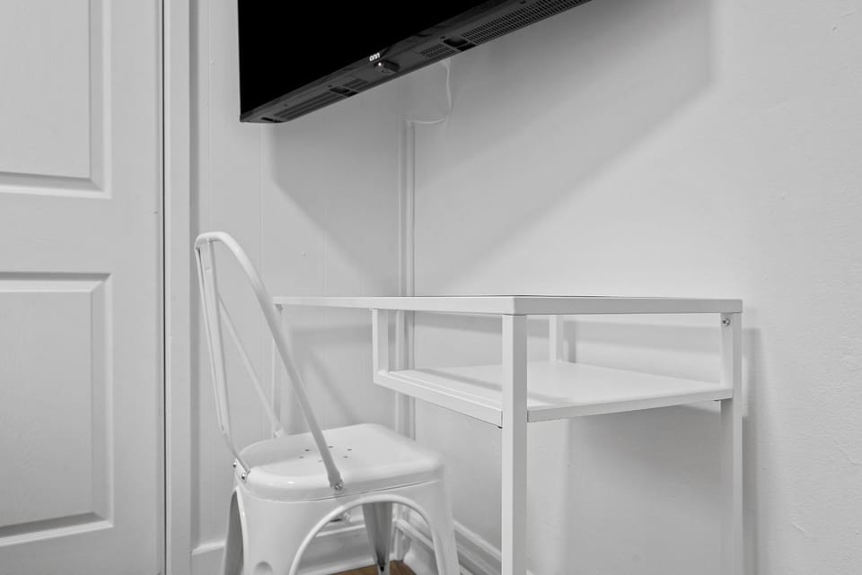 Pittsburgh Shadyside 3D Cozy and Stylish Private Bedroom with Shared Bathroom Vacation rental in Shadyside