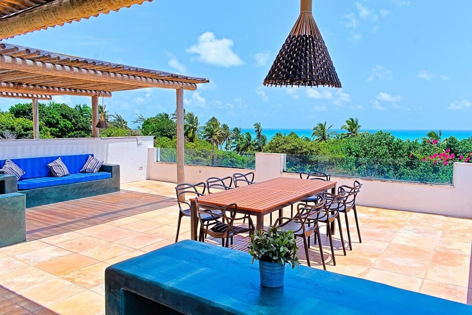 Day, View (from property/room), Seating area, Dining area