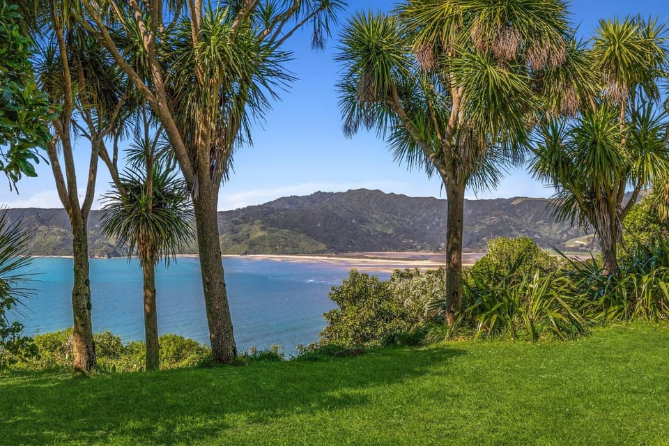 The Gatehouse - Tata Headlands House in Tasman District, Tasman, New Zealand