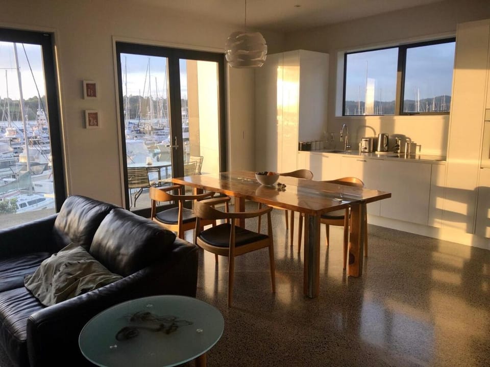 Luxury Waterfront Marina Apartment - Bay of Islands, New Zealand Apartment in Northland