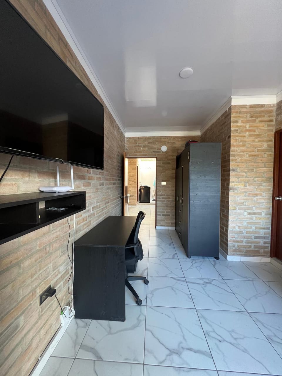 TV and multimedia, Seating area