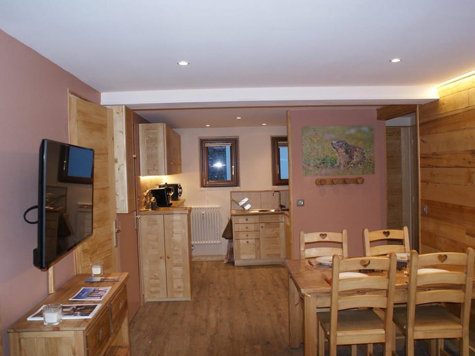 Appartement rénové 50 m², 2 chambres, centre, WIFI - FR-1-836-6 Apartment in Arâches-la-Frasse