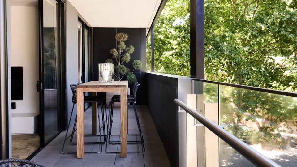Tranquility in the City Apartment in Surry Hills