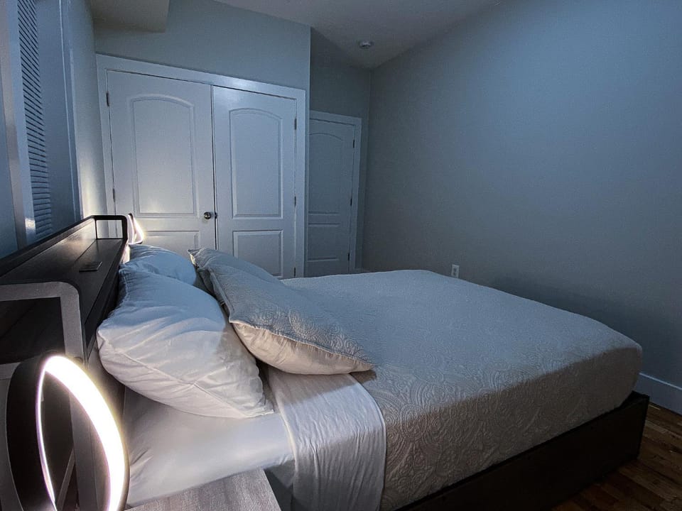 Modern 3BR Walk to Subway 2 Min to LOGAN Airport Apartment in Boston