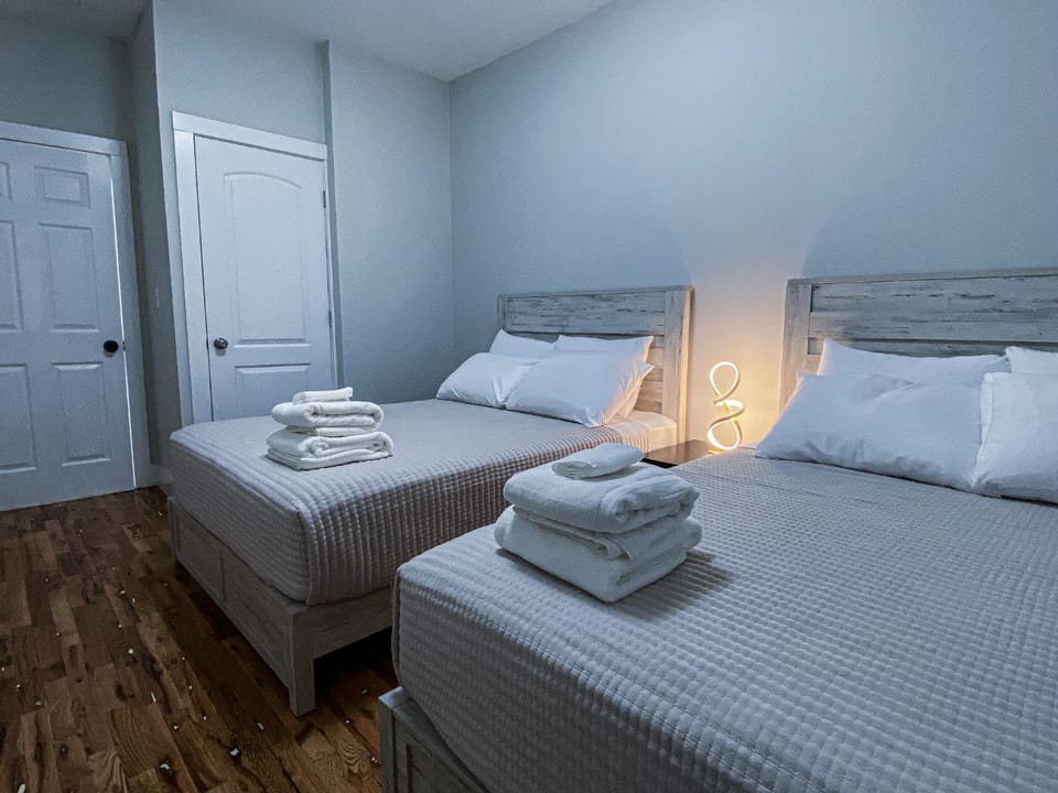 Modern 3BR Walk to Subway 2 Min to LOGAN Airport Apartment in Boston