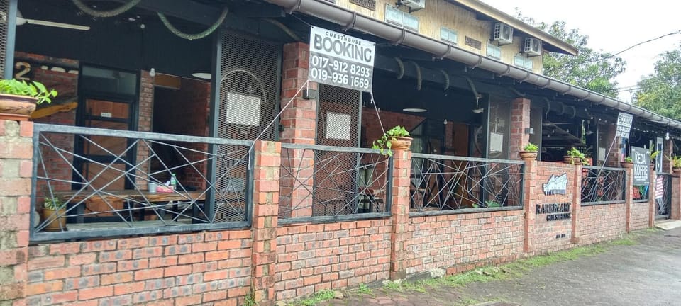 Property building, Day, Street view