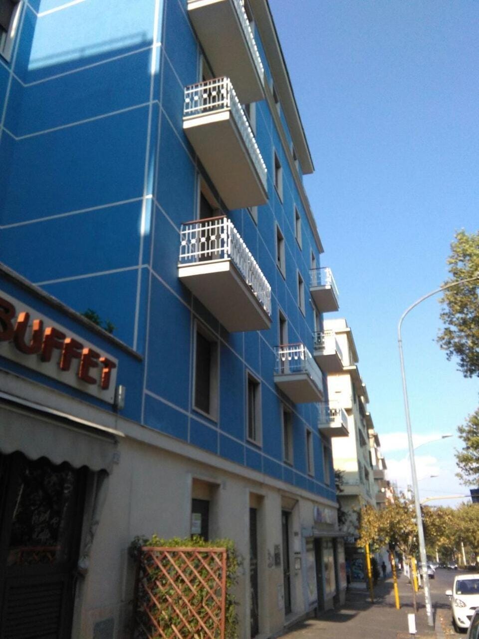 Facade/entrance