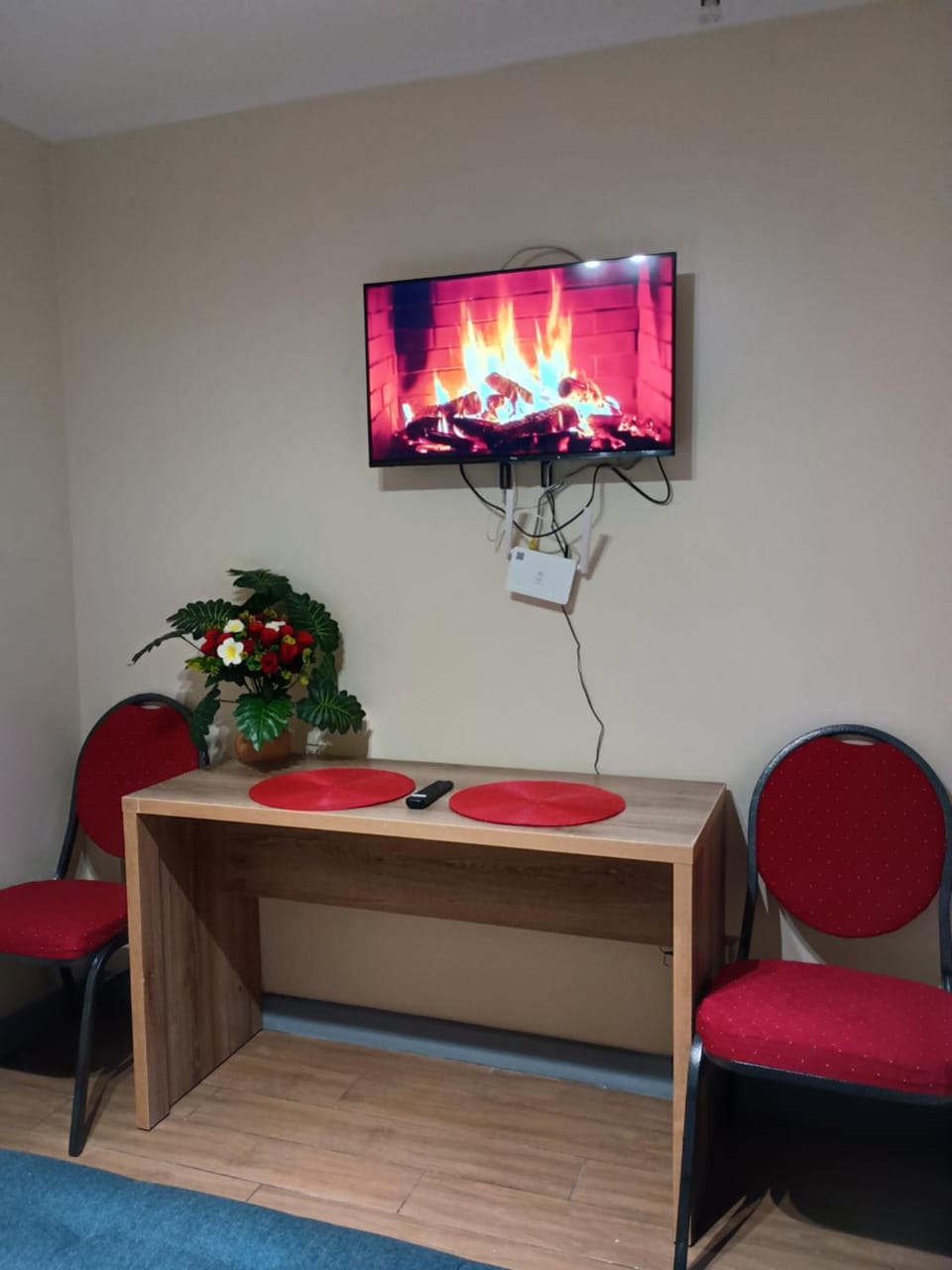 Communal lounge/ TV room, TV and multimedia, Seating area