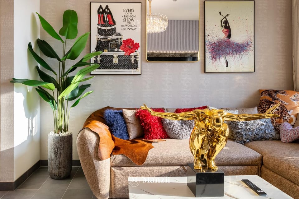 Living room, Decorative detail, Seating area