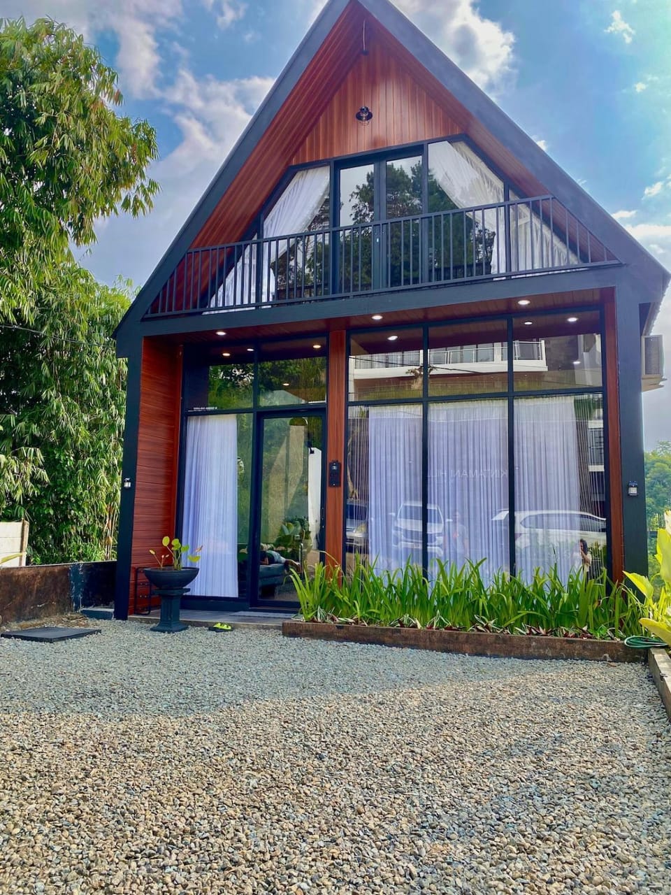 Property building, Garden view