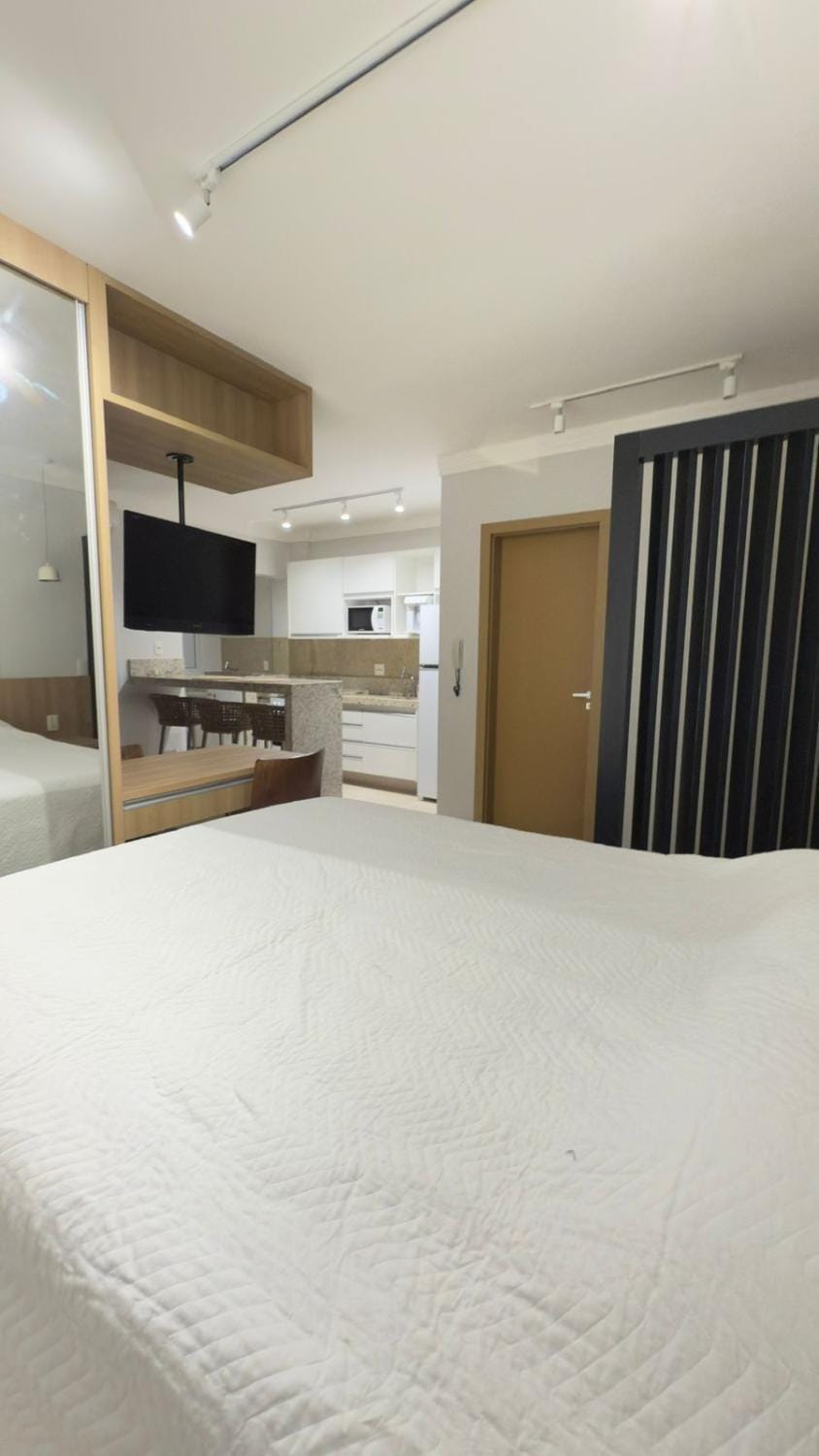 Bed, TV and multimedia, Photo of the whole room