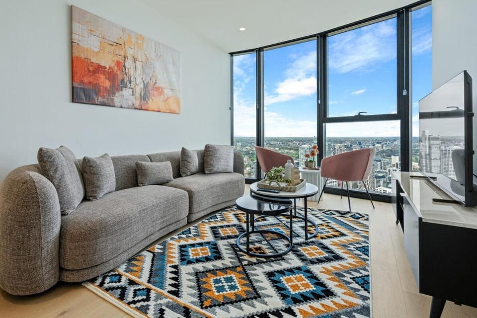 Communal lounge/ TV room, Natural landscape, Living room, Seating area, Evening entertainment