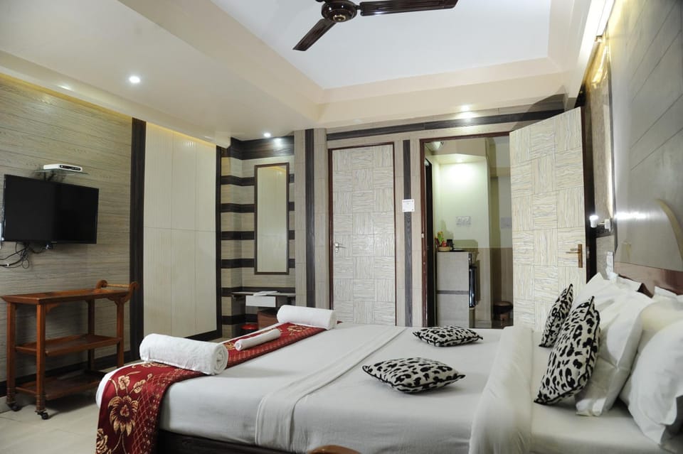 Bed, Photo of the whole room