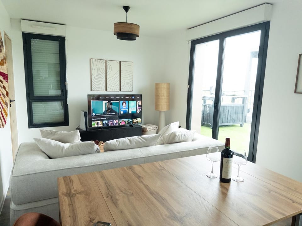 Exceptional Rooftop - Design and Absolute Comfort Apartment in Bussy-Saint-Georges