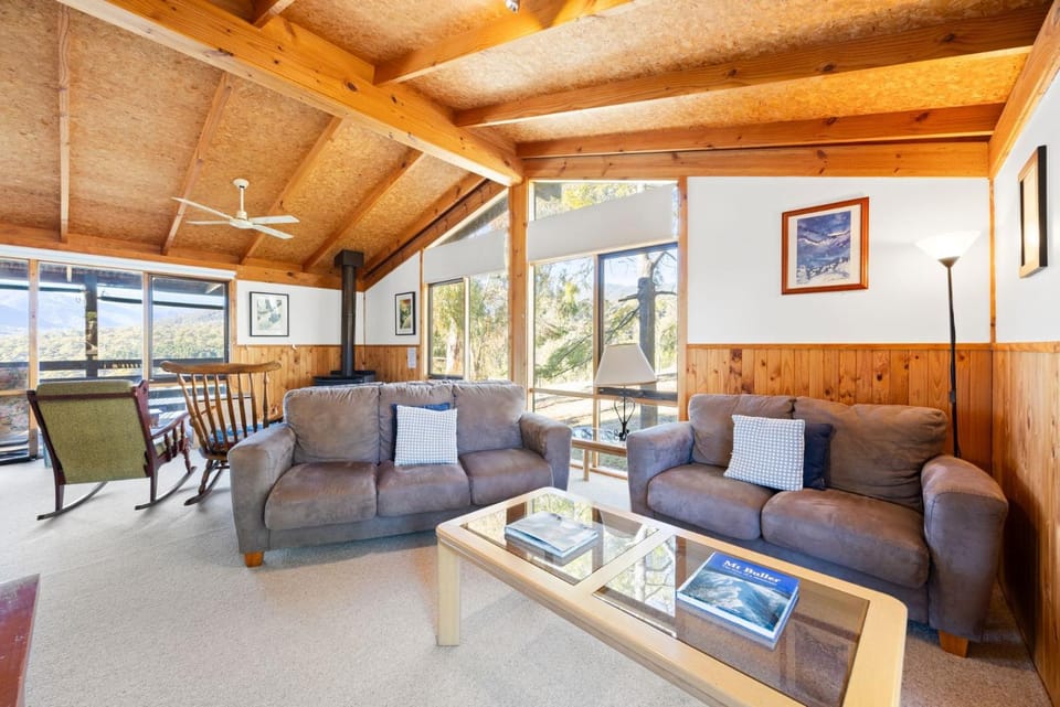 Alpine Vista with Stunning Mt Buller Views House in Merrijig