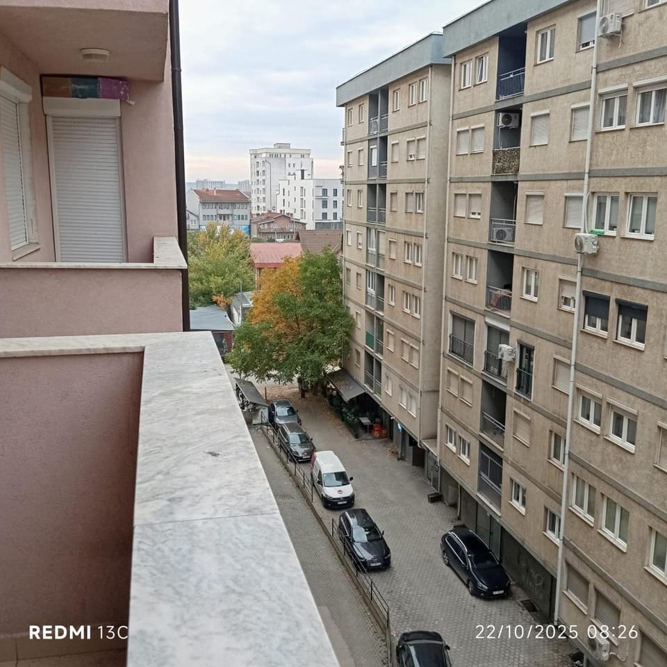 Neighbourhood, Balcony/Terrace, City view, Street view, Location