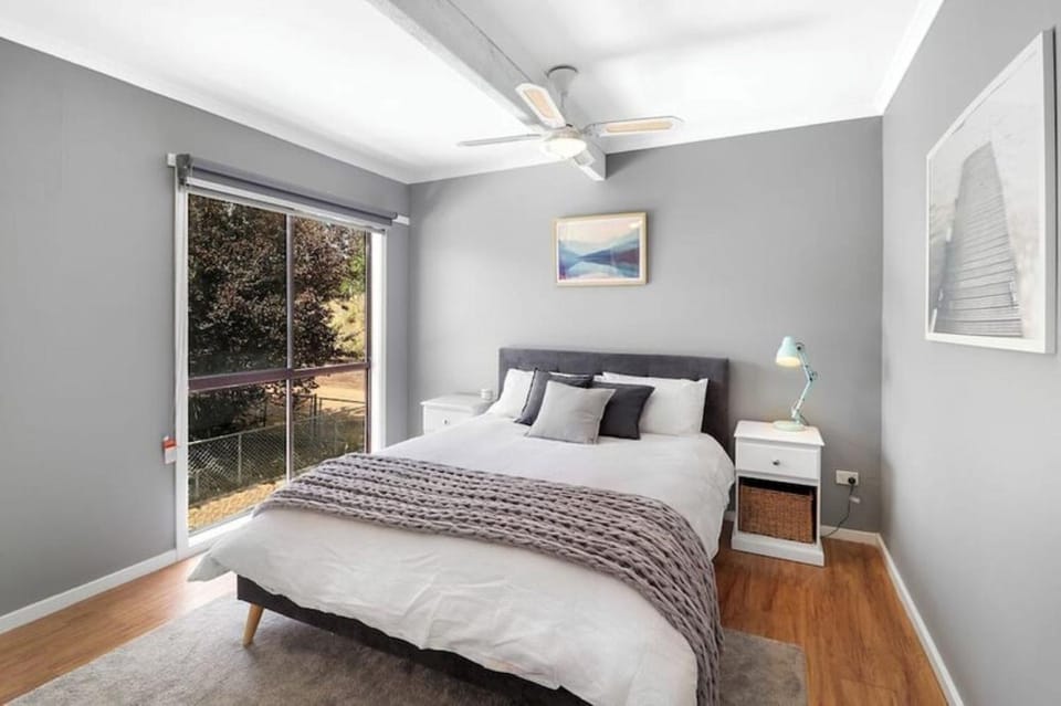 Lakeview Retreat Bonnie Doon - Sleeps 11 House in Bonnie Doon