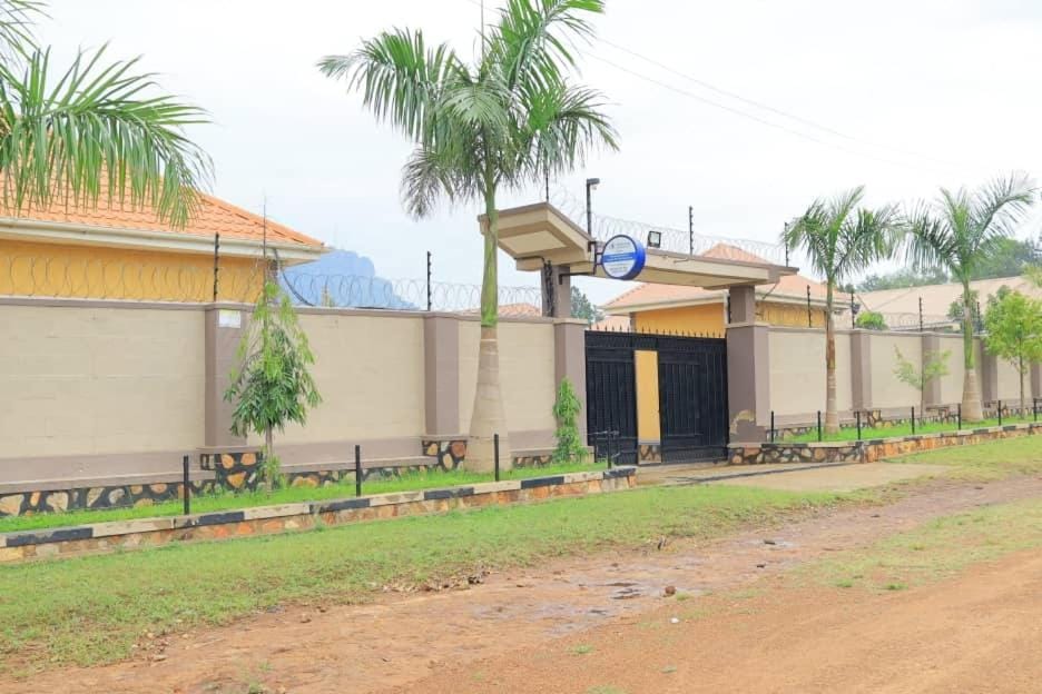 Kimani's Rock Apartment in Uganda