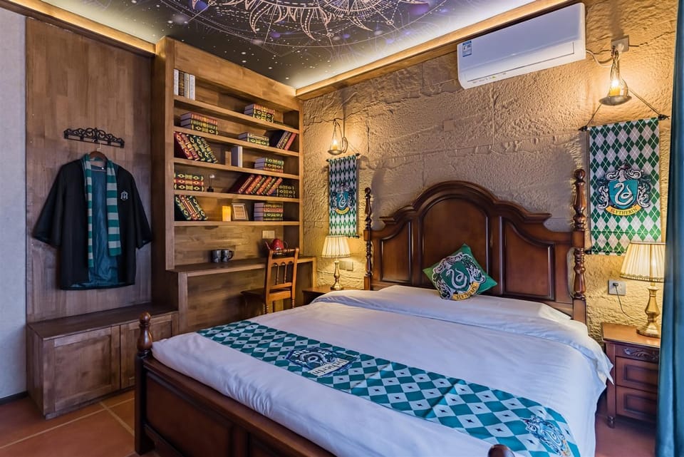 Bed, Photo of the whole room, Bedroom