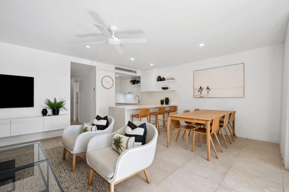 River Retreat - 2 bedroom - River and Beach Apartment in Noosaville