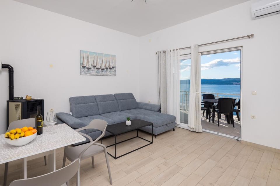Balcony/Terrace, Living room, Dining area, Sea view