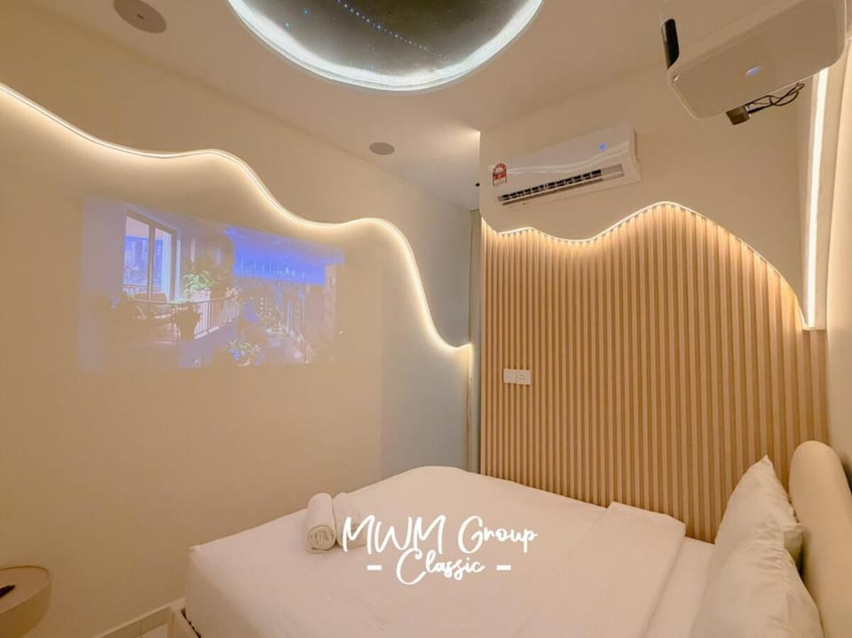 TV and multimedia, Photo of the whole room, Bedroom, air conditioner