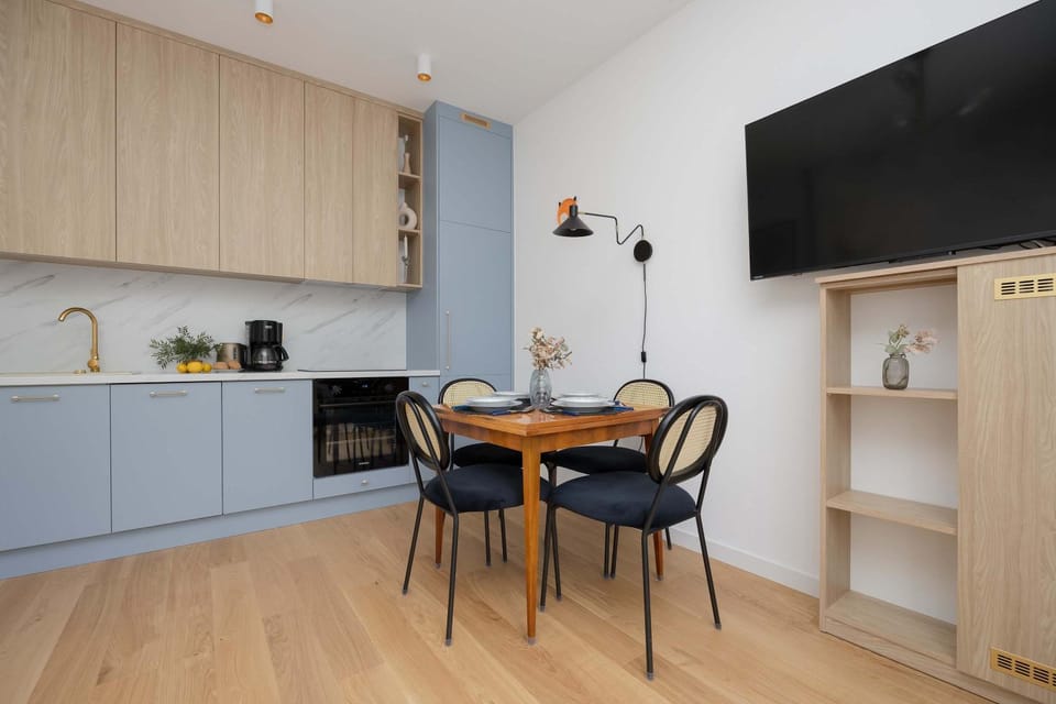 TV and multimedia, Kitchen or kitchenette