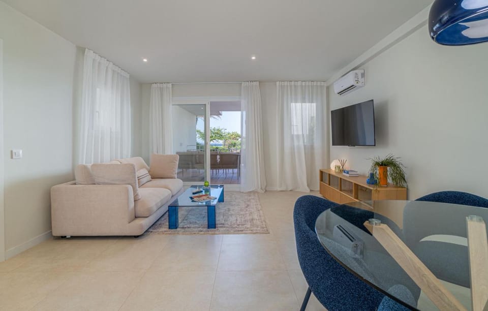 TV and multimedia, Dining area, air conditioner