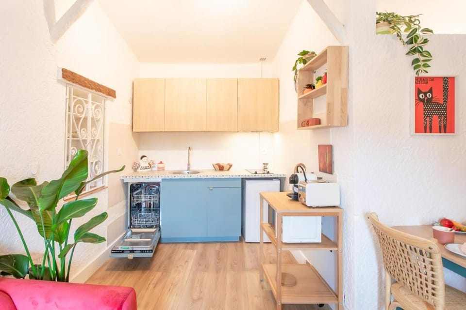 #36 Staywizus - Bright Eagle Nest Old town 5 mins from sea AC Wifi Apartment in Nice