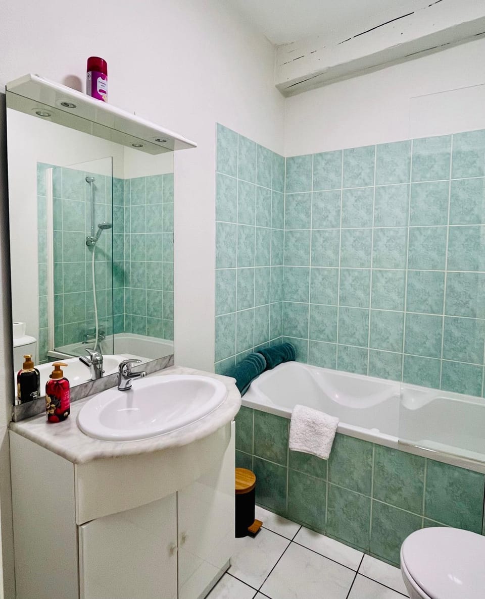 Toilet, Bathroom, Bath, towels