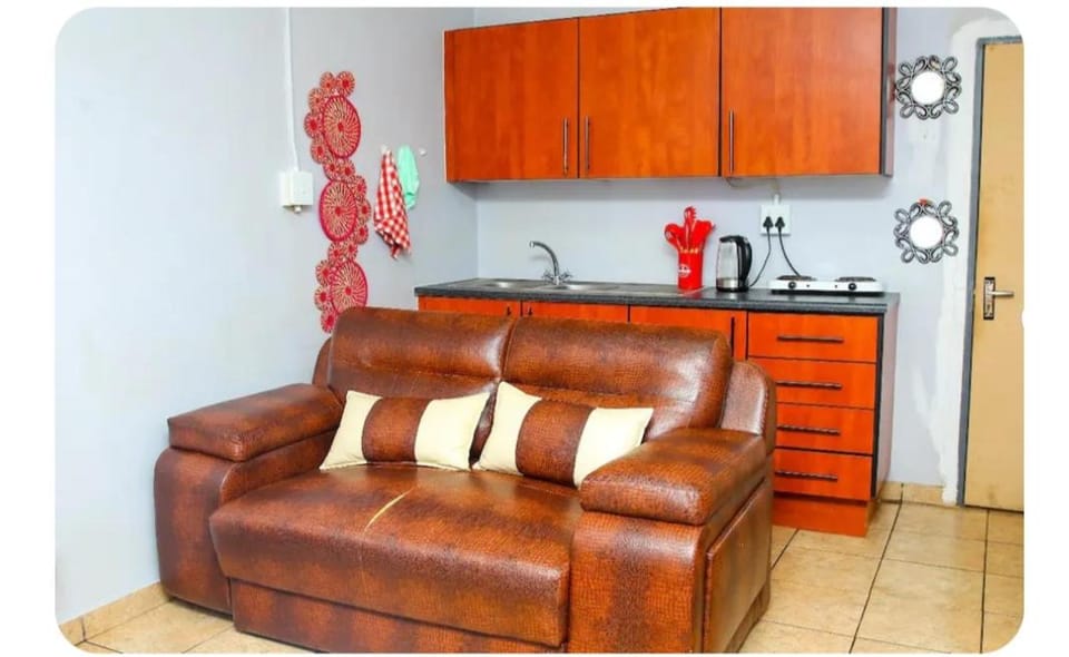 Amani Princely treat Silverton Bed and Breakfast in Pretoria