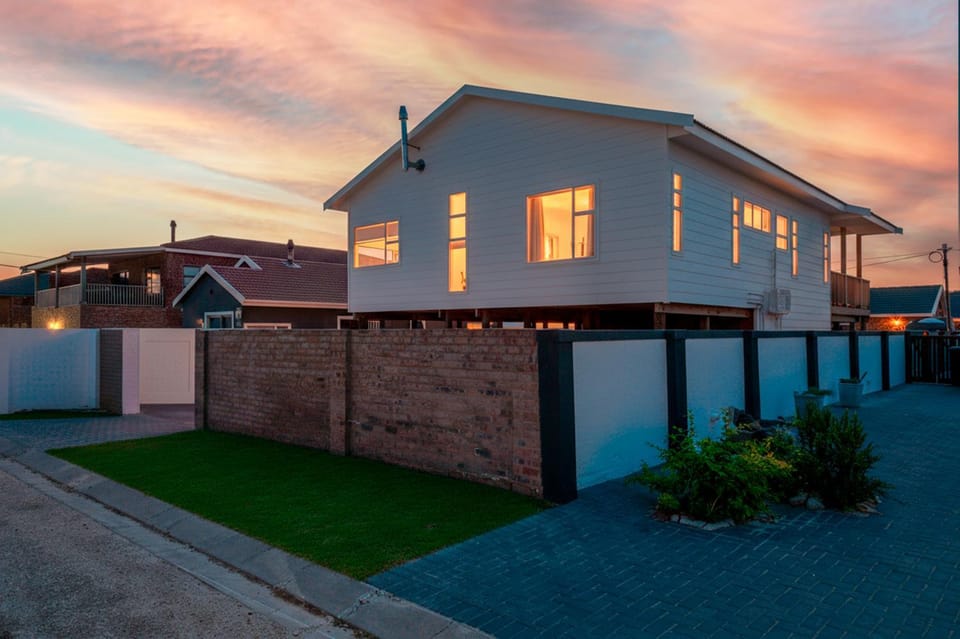 The White House - Kleinkrantz House in Western Cape
