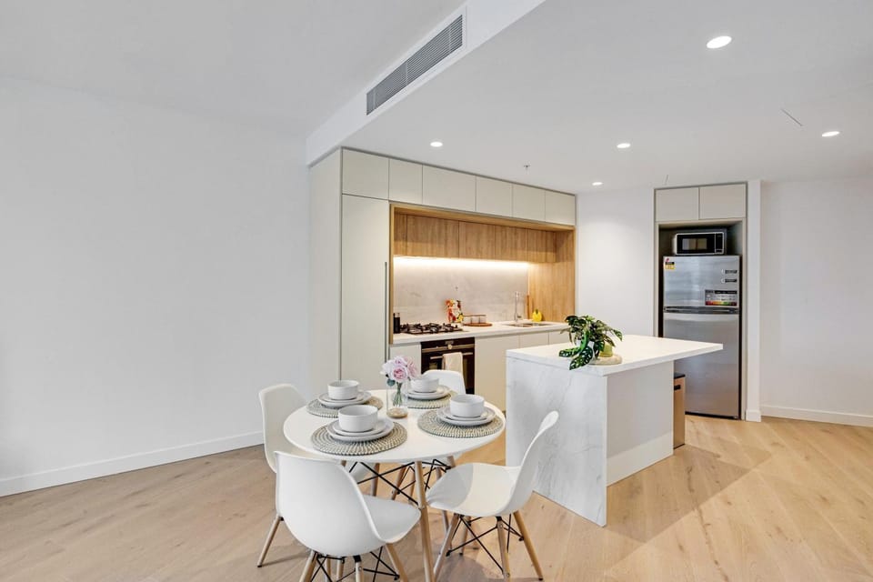 Kitchen or kitchenette, Dining area, Food, oven, pet friendly, stove
