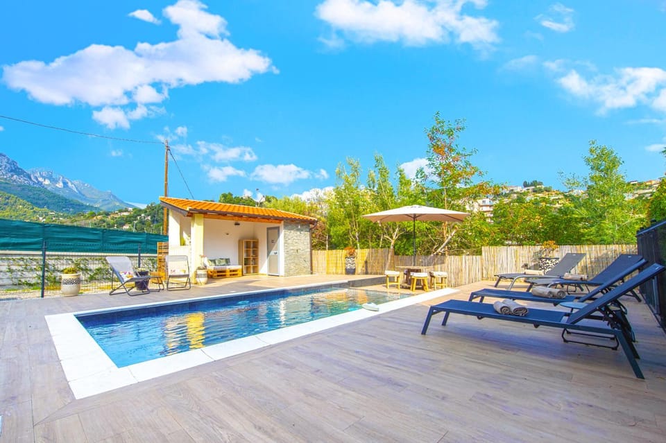 Patio, Natural landscape, Mountain view, Pool view, Swimming pool, sunbed