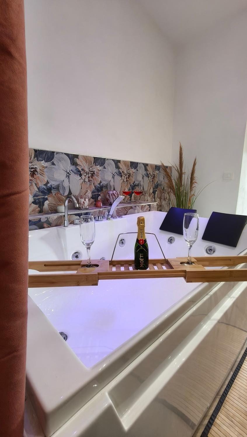 Hot Tub, Spa and wellness centre/facilities