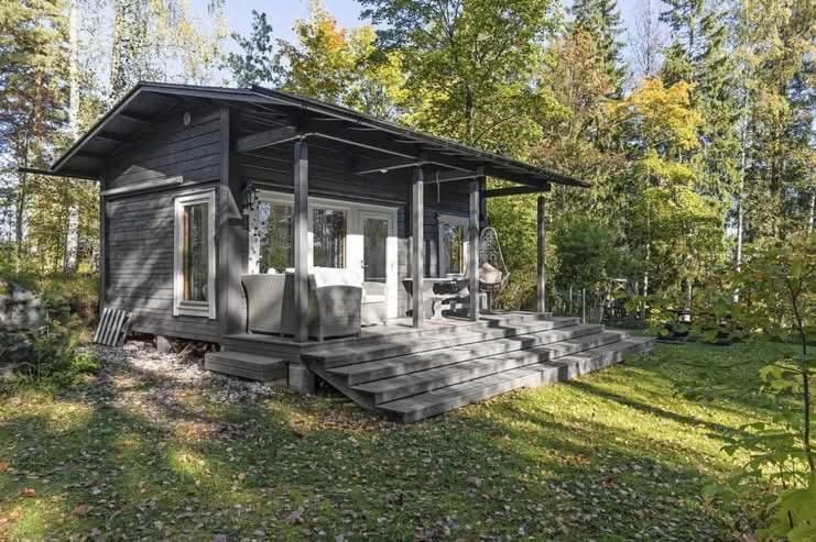 Three cozy cottages, sauna and big yard all included for up to 8 persons Chalet in Uusimaa