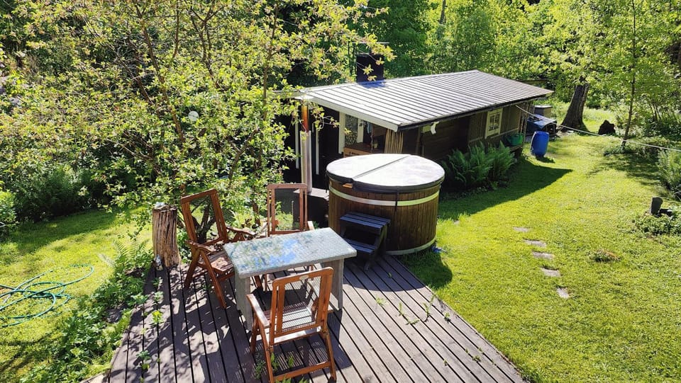 Patio, Hot Tub, Sauna, Balcony/Terrace