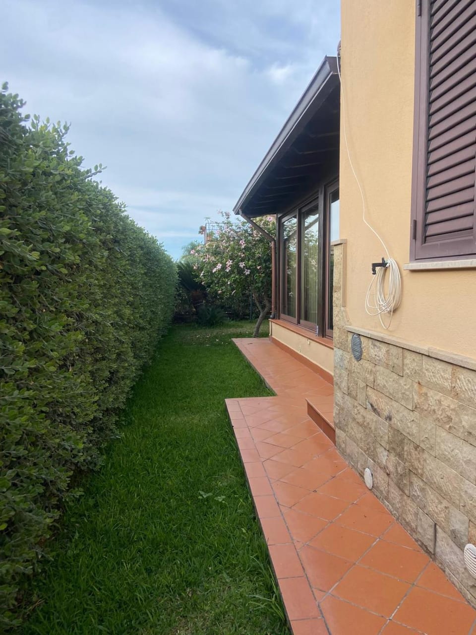 Property building, Spring, Day, Garden, Garden, Garden view