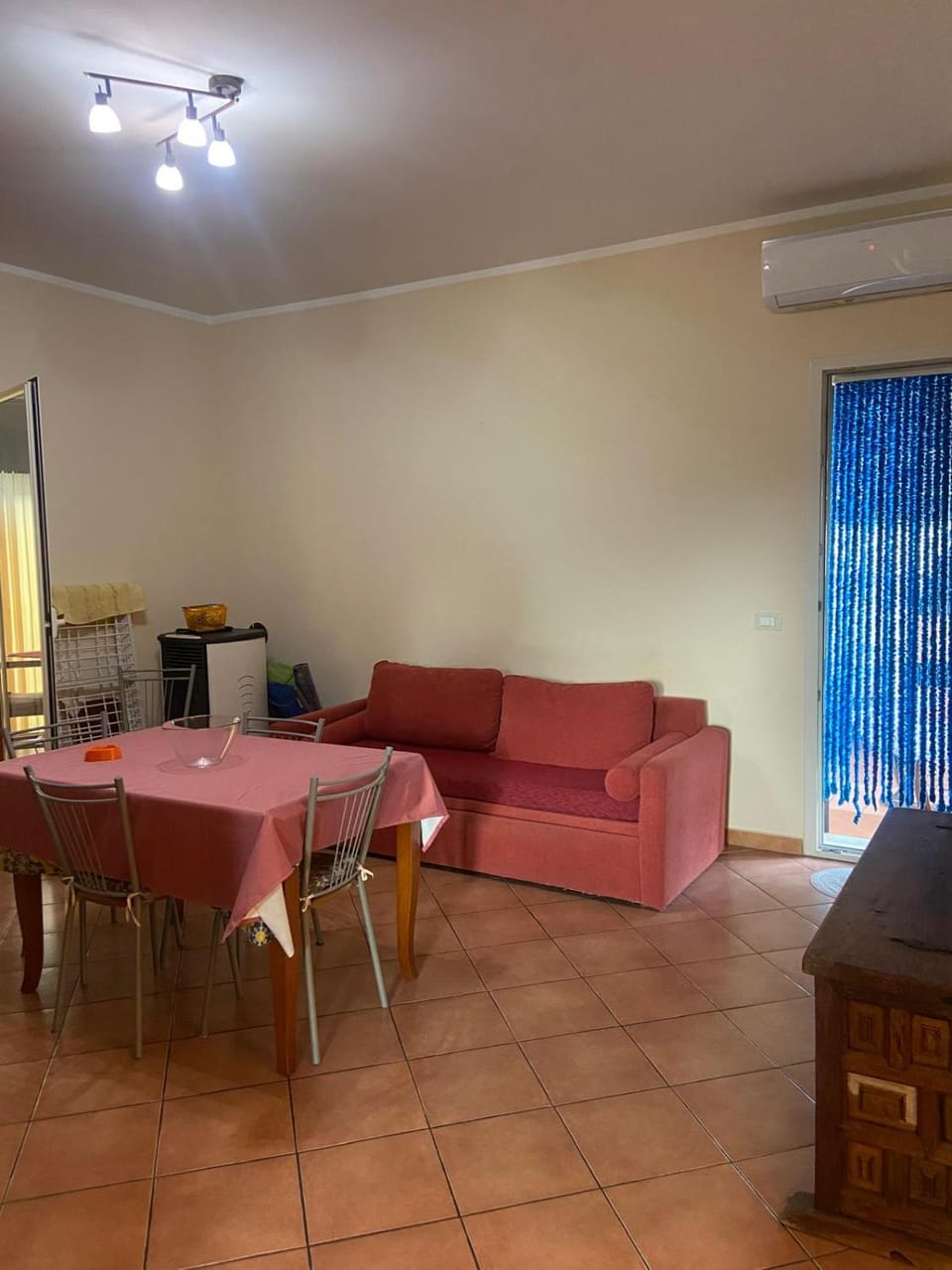 Living room, Seating area, Dining area, air conditioner