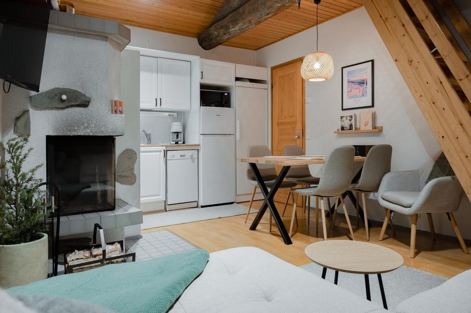 Living room, Seating area, kitchen