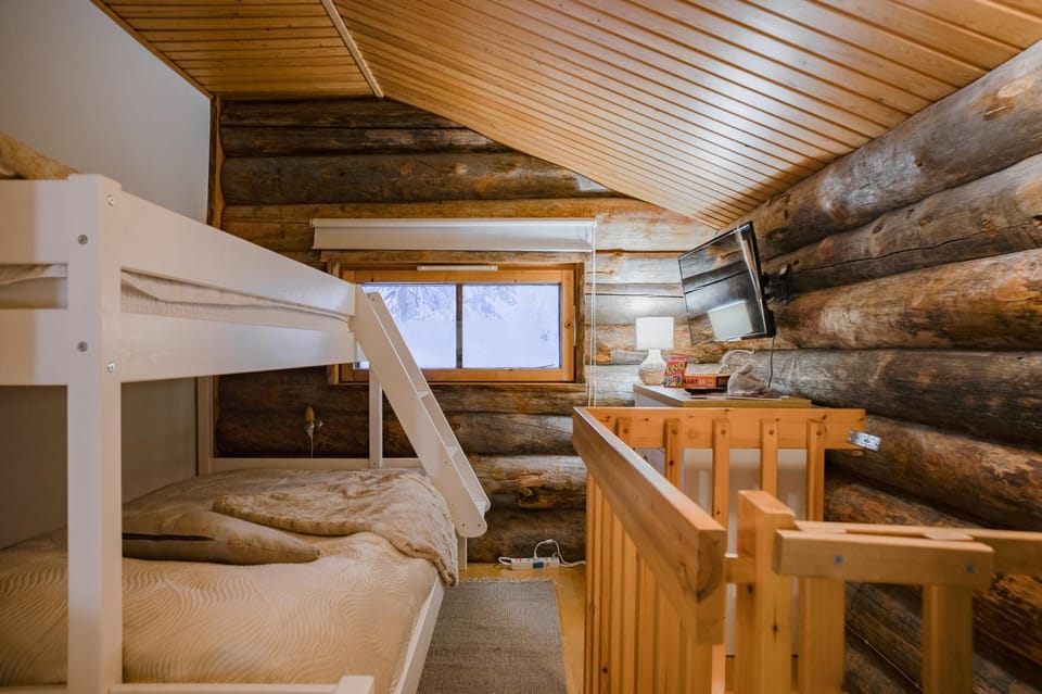 Bed, Photo of the whole room, bunk bed