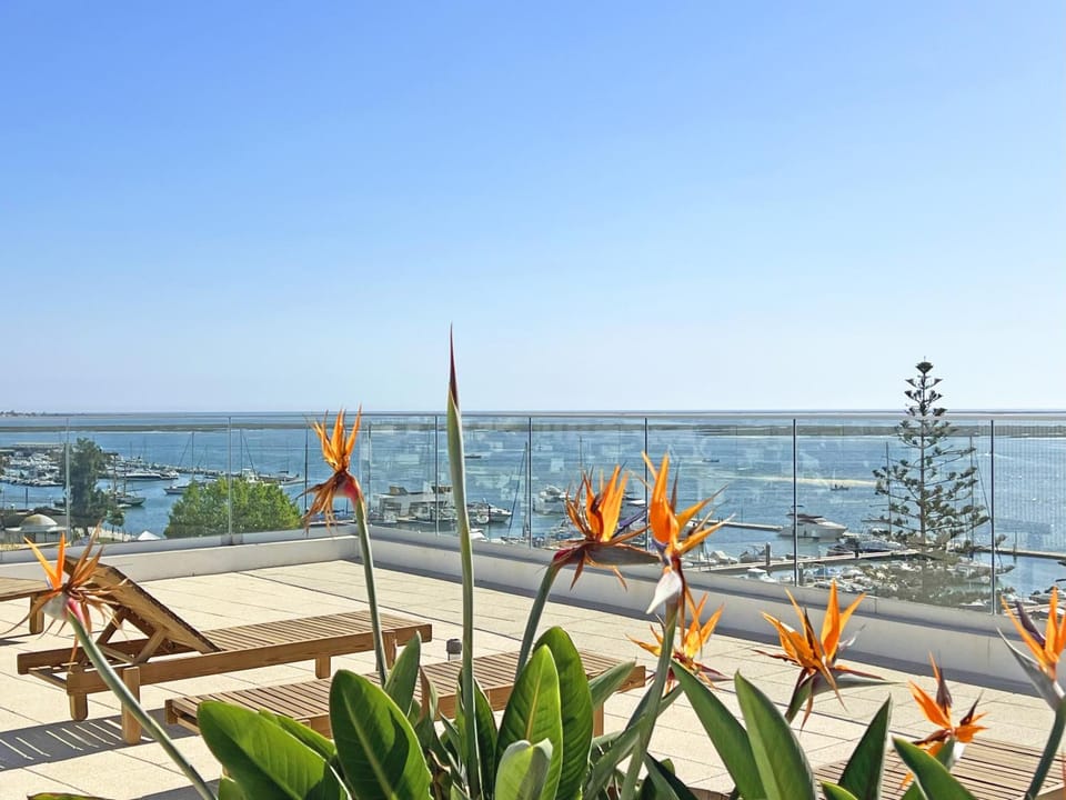 Nearby landmark, Day, Natural landscape, View (from property/room), Balcony/Terrace, Sea view, Swimming pool