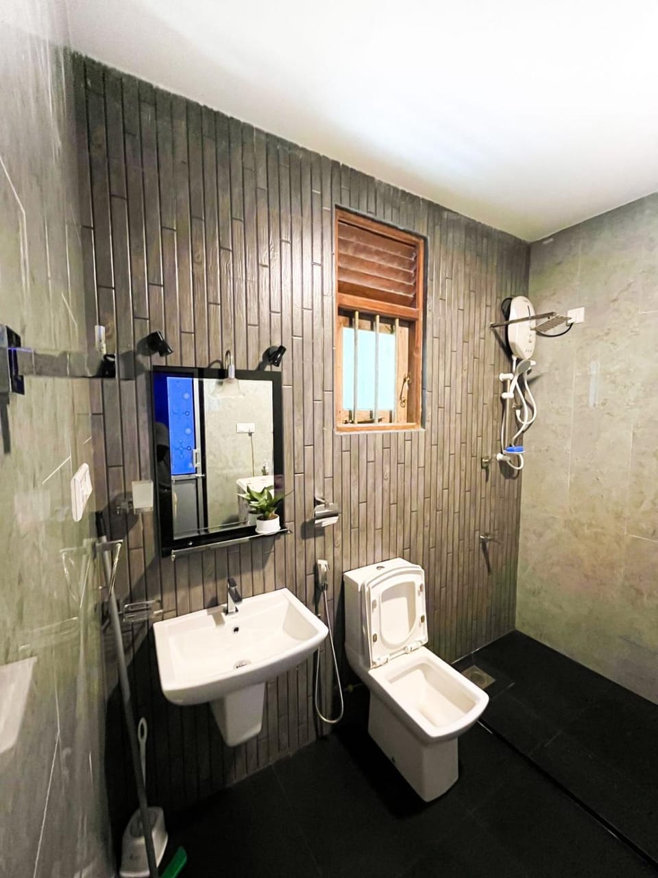 BlueBell Villa Apartment in Kamburugamuwa