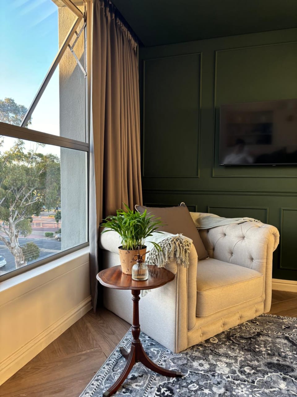 TV and multimedia, Living room, Seating area