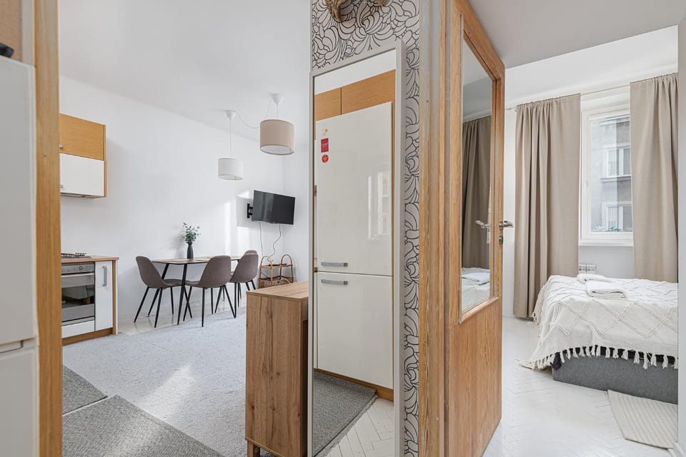 Kitchen or kitchenette, Bedroom