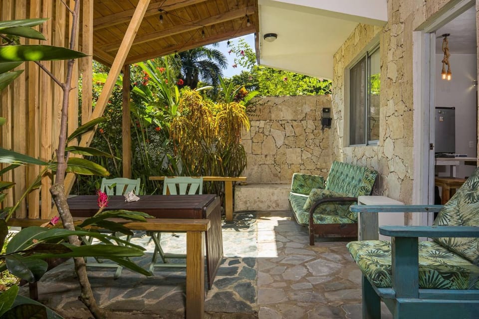 Patio, Living room