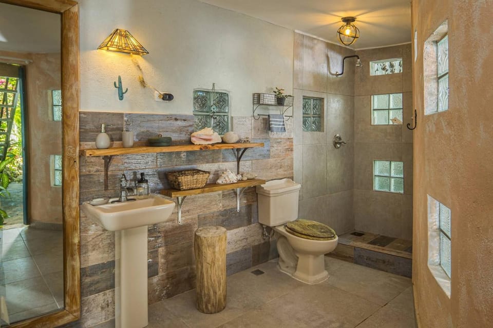 Toilet, Bathroom